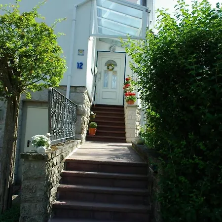 Semesterbostad With 2 Bedrooms