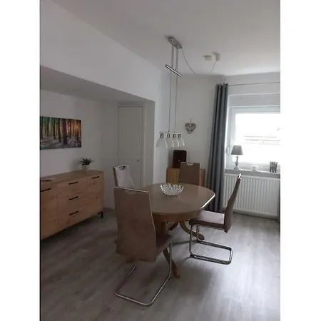 With 2 Bedrooms * Eimelrod